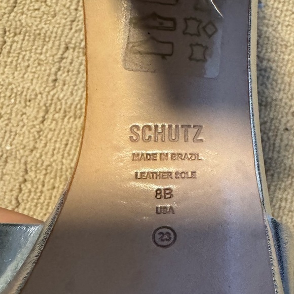 Schutz Platform Silver Sandal. Size 8 - Picture 6 of 7